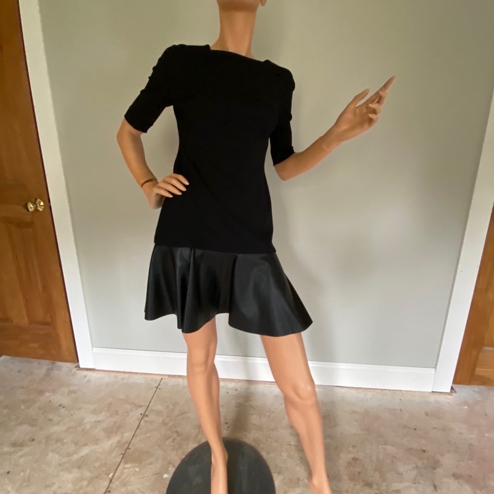 Cynthia Steffe Dress with leather-look peplumskirt